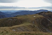 64 Scendendo dalla cima dell'Aralalta